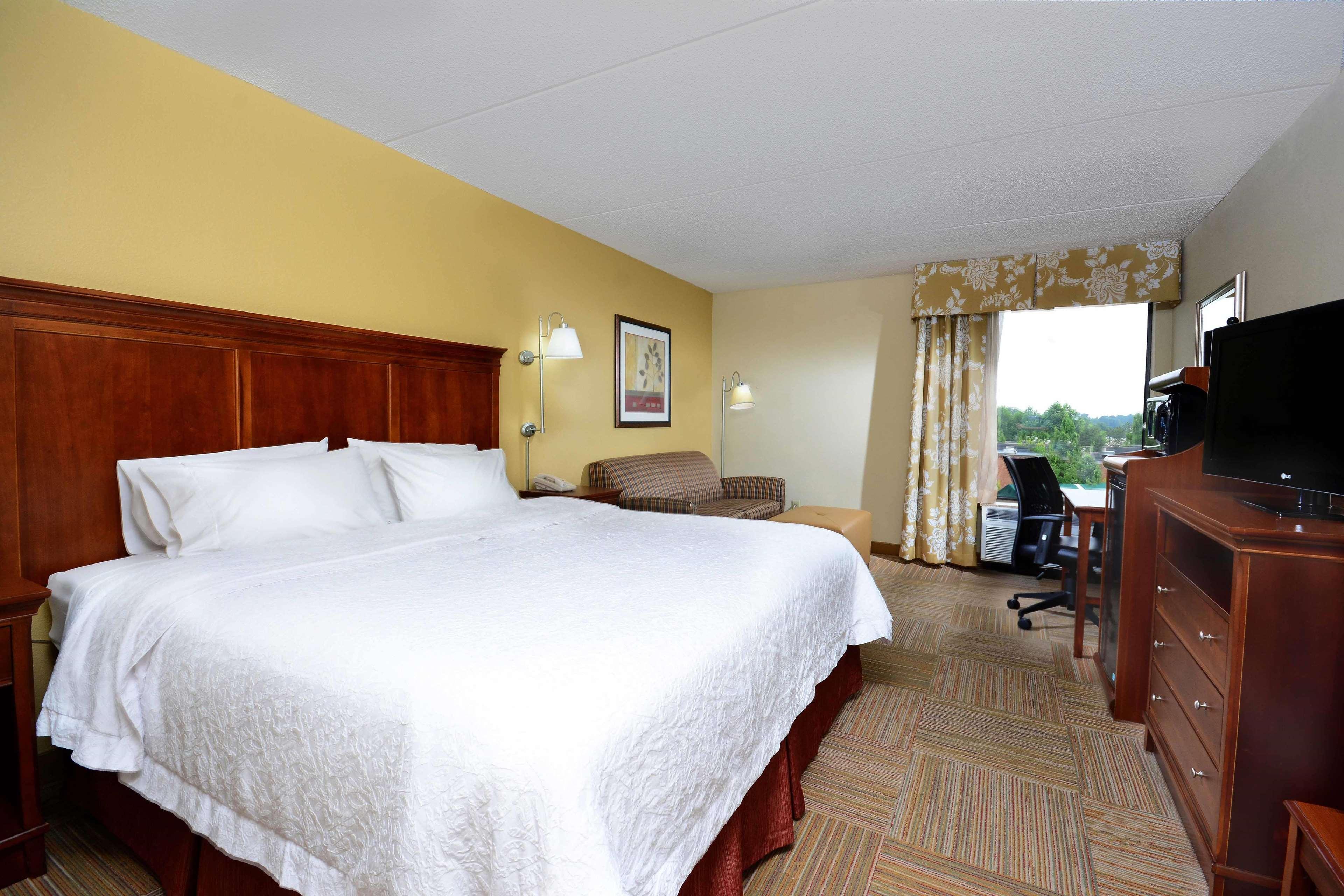 Hampton Inn Raleigh Capital Blvd North Buitenkant foto