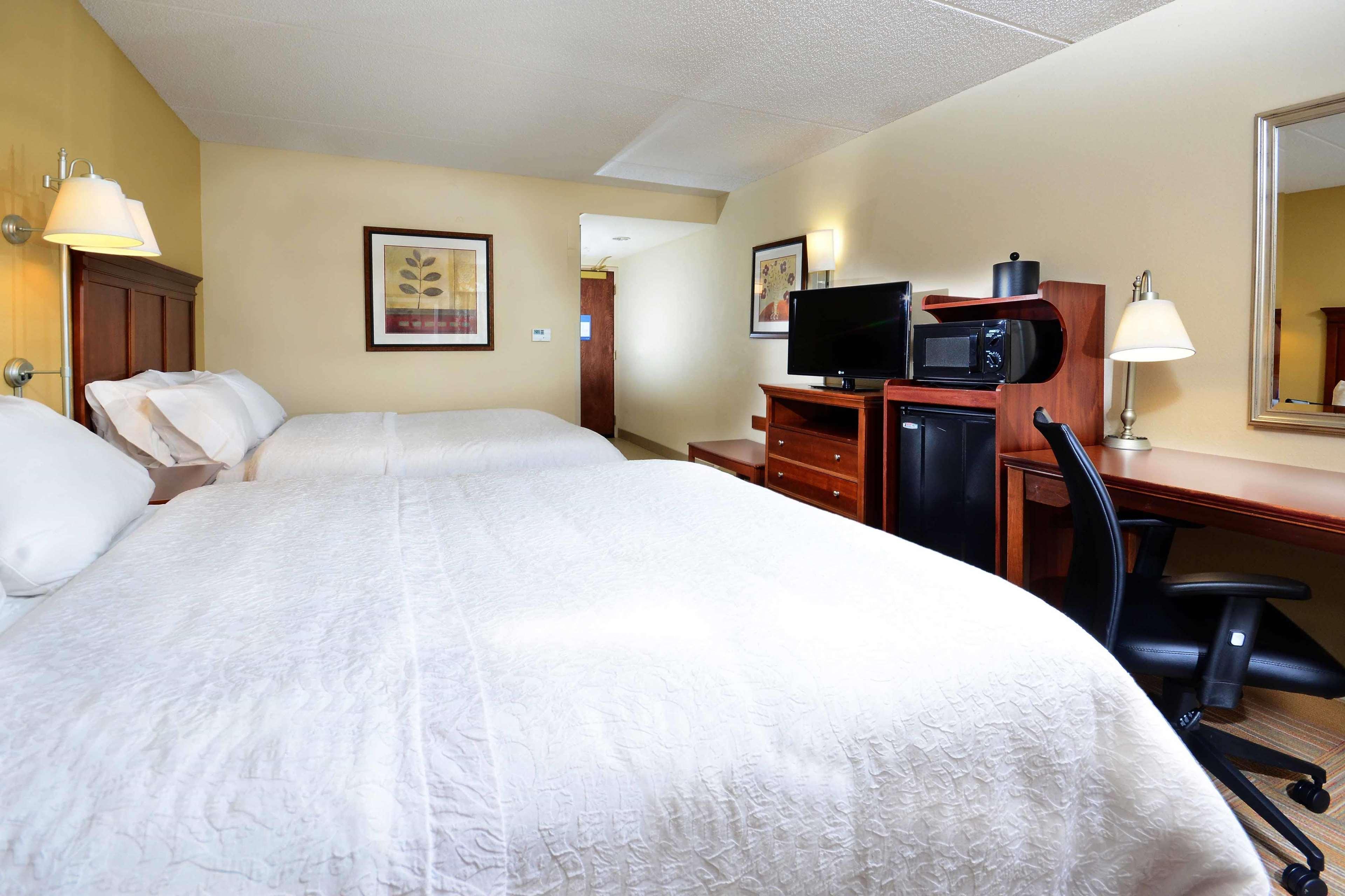 Hampton Inn Raleigh Capital Blvd North Buitenkant foto