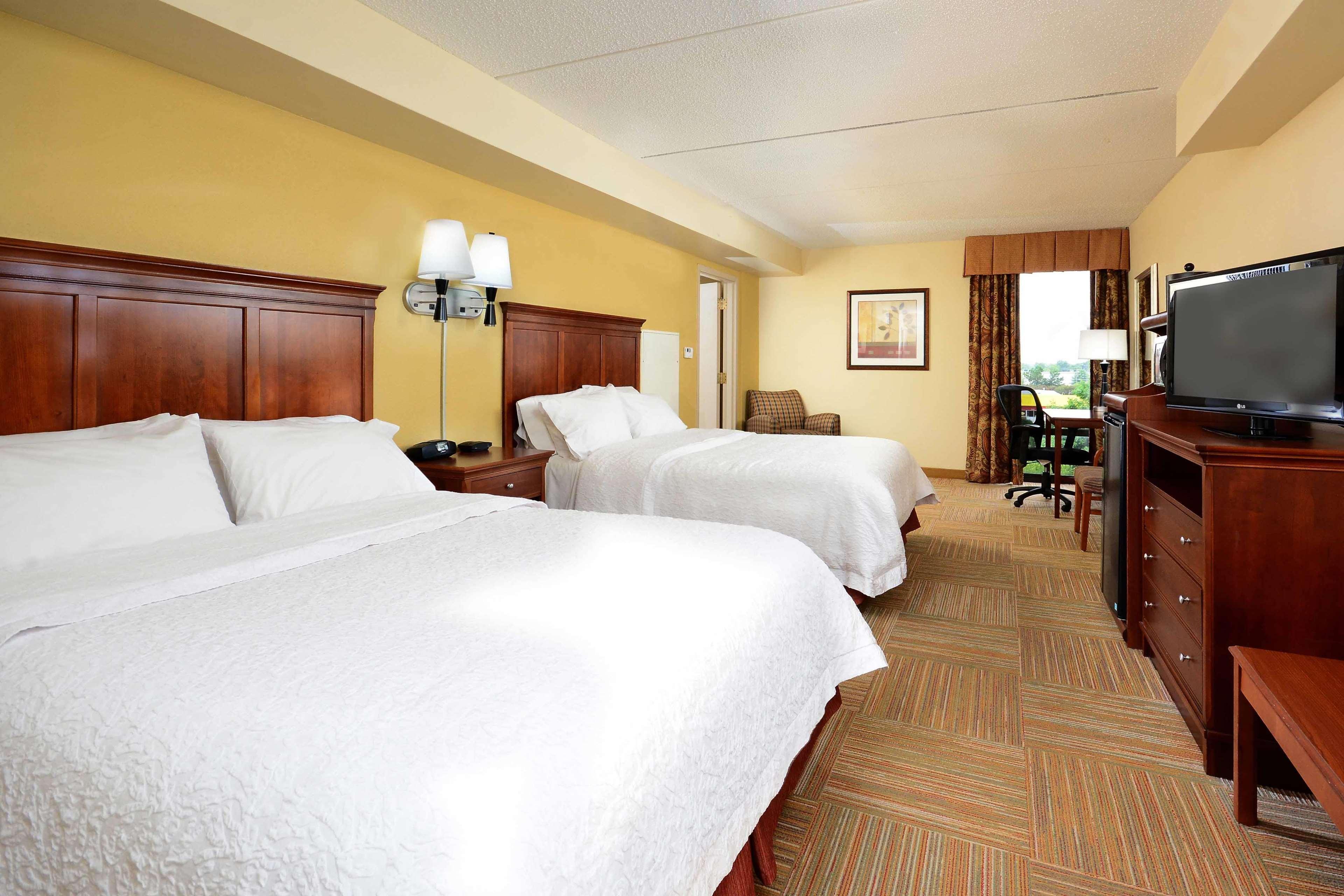 Hampton Inn Raleigh Capital Blvd North Buitenkant foto