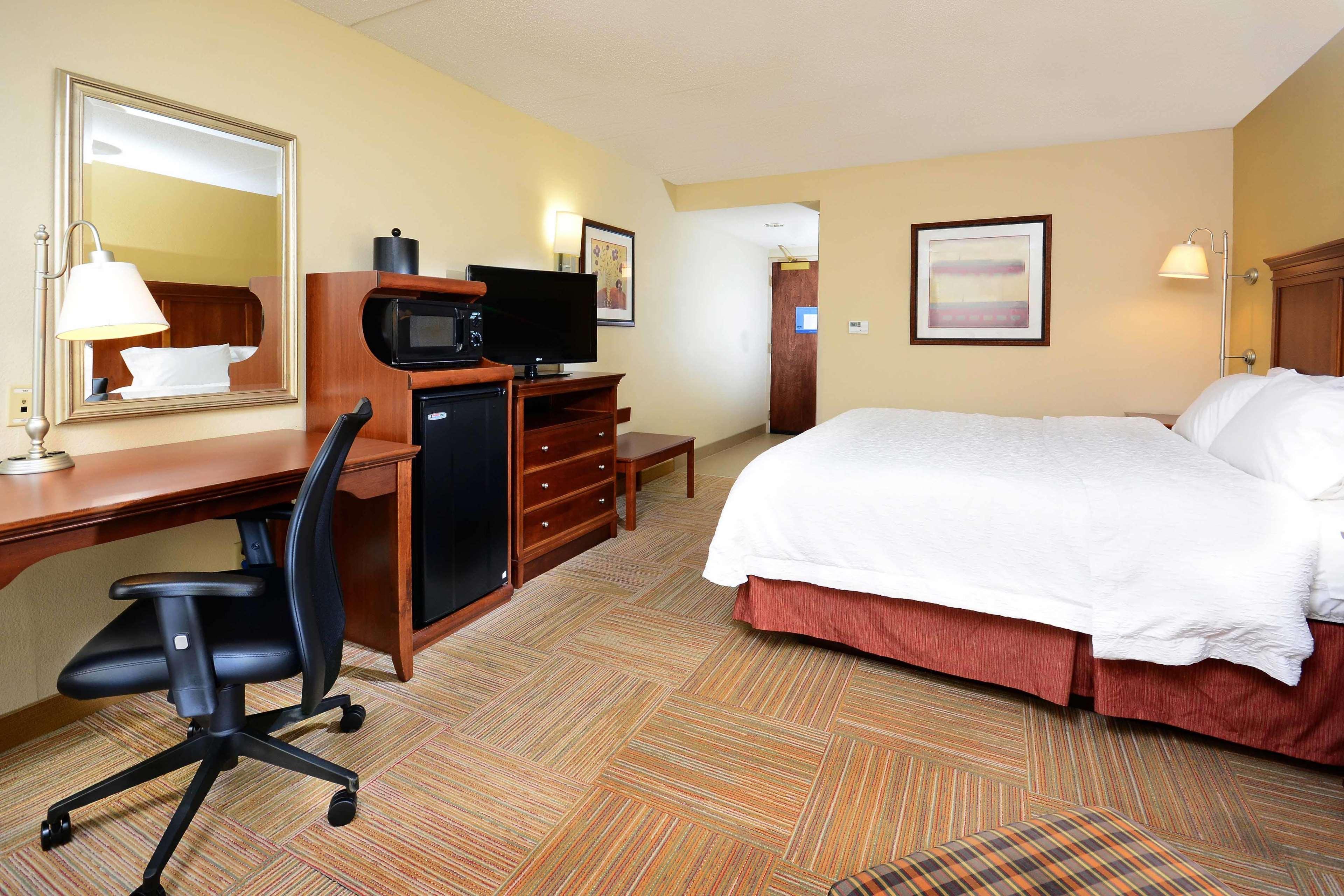 Hampton Inn Raleigh Capital Blvd North Buitenkant foto