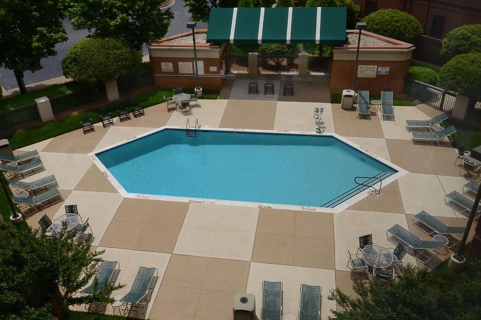 Hampton Inn Raleigh Capital Blvd North Buitenkant foto