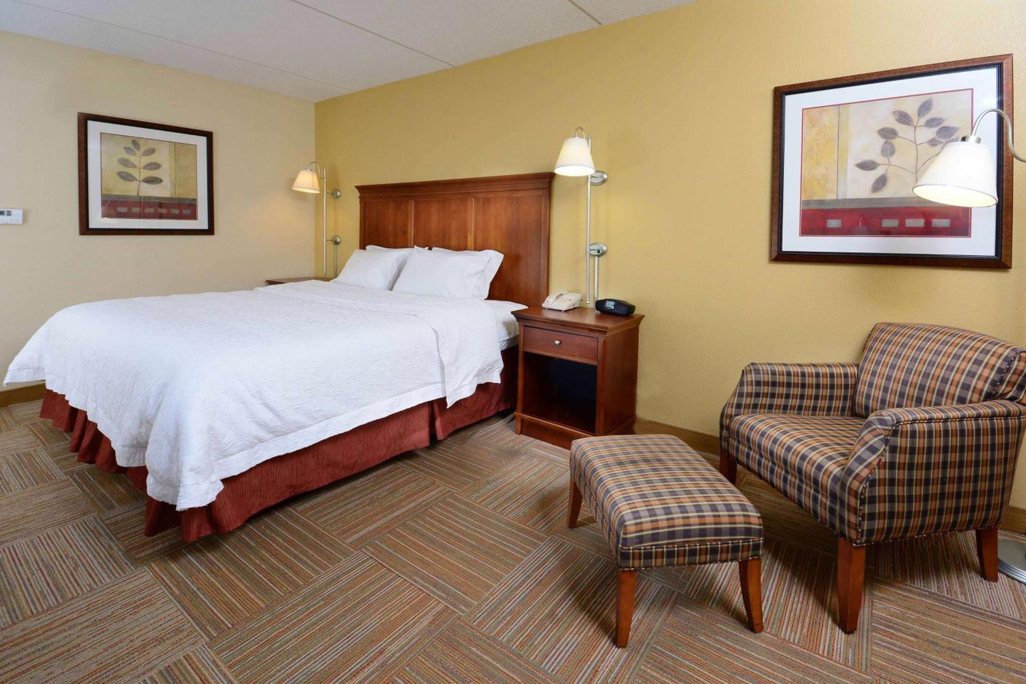 Hampton Inn Raleigh Capital Blvd North Buitenkant foto