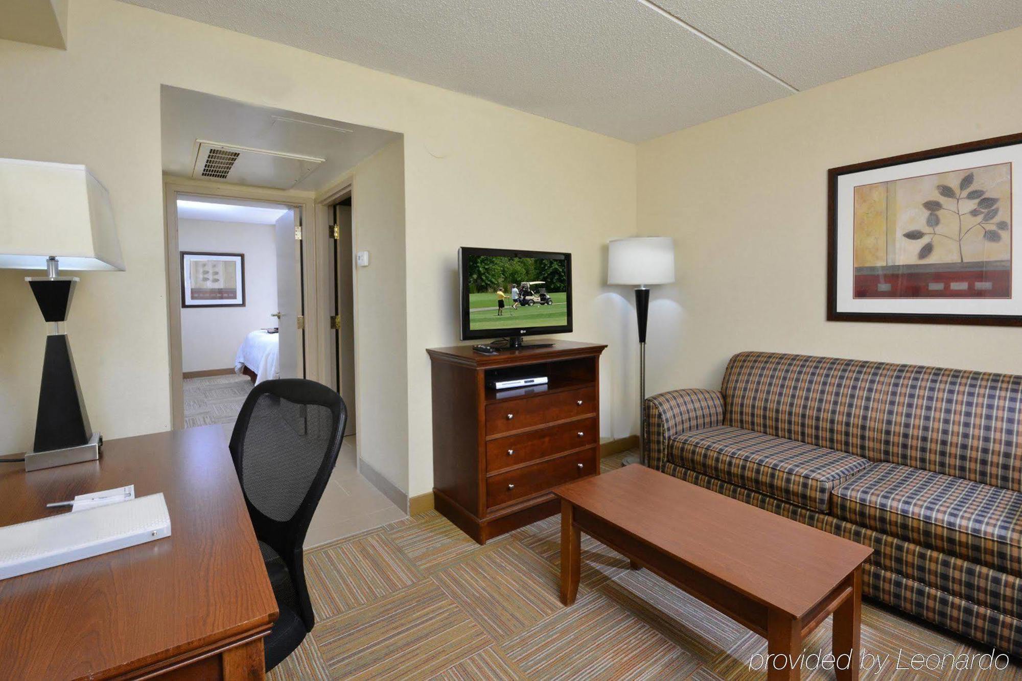 Hampton Inn Raleigh Capital Blvd North Buitenkant foto